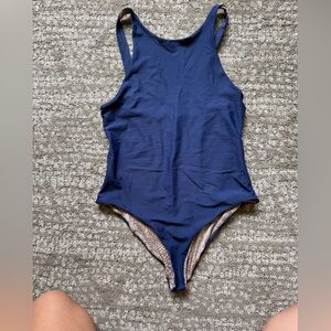 Acacia France One piece